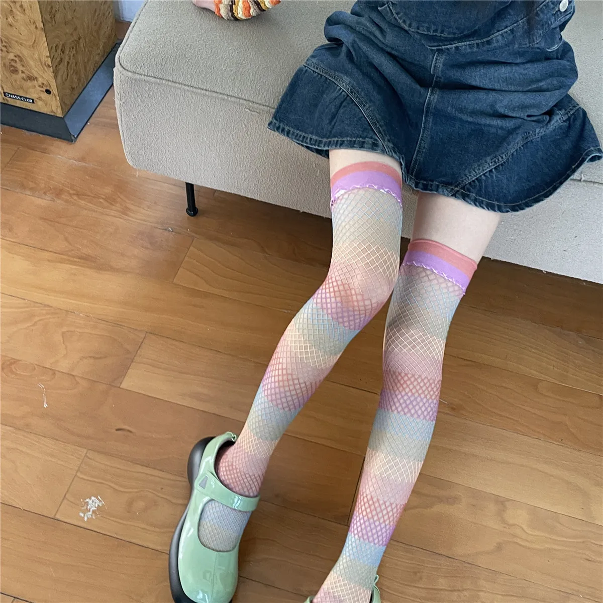 Hohe Qualität Frühling Sommer Mode Regenbogen Farbe Frau Mesh Über Knie Socken Bunte Y2K Oberschenkel Mesh Socken Lange Fishnet Strümpfe – Detail 12