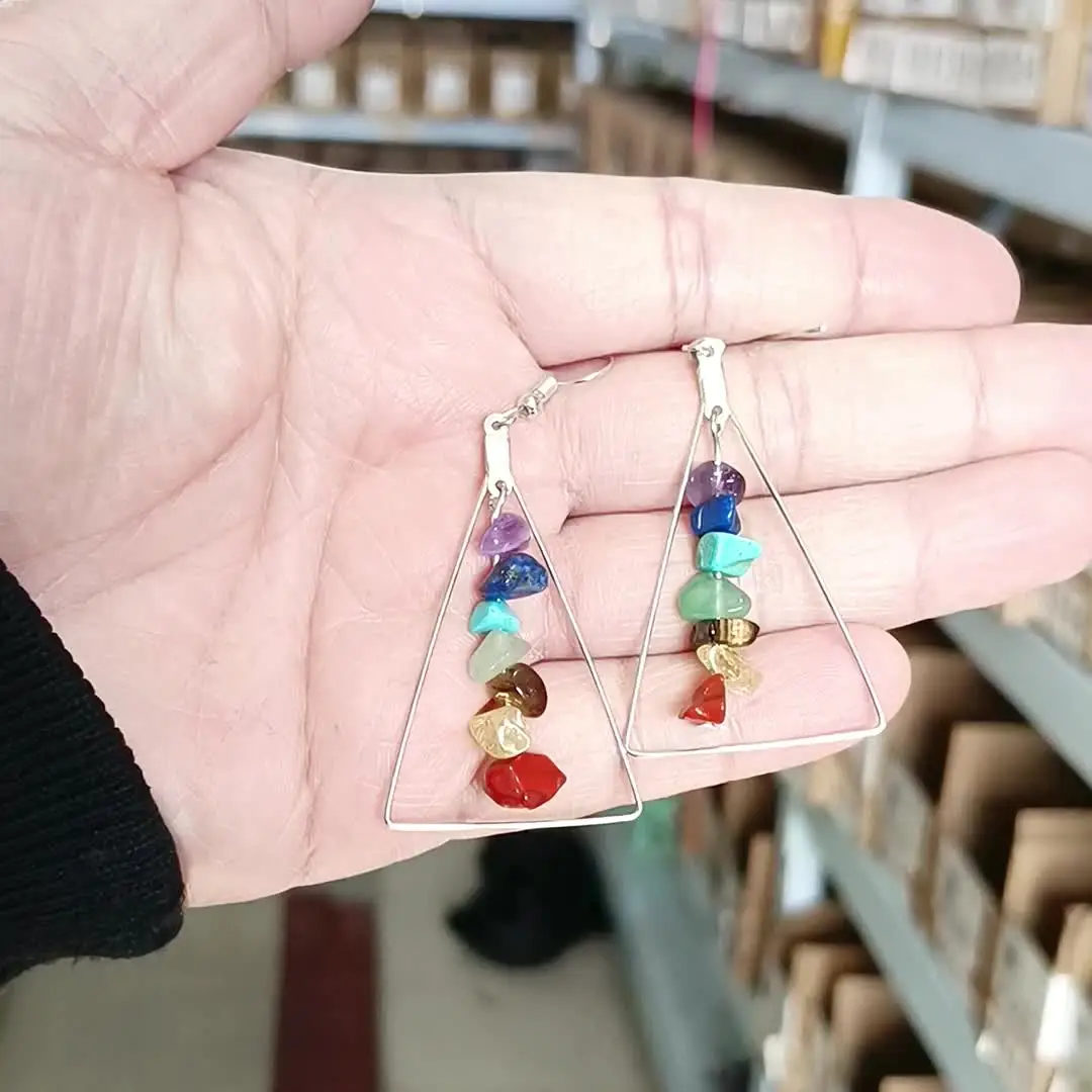Nupuyai Orecchini a nappa lunga con pietra di cristallo per donne, orecchini pendenti con pietra di guarigione del chakra per matrimonio, festa, vacanza, 62mm, 62x12mm, Rame, Ametista