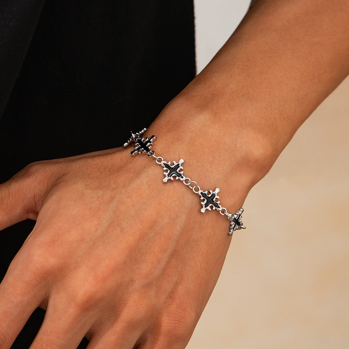 Ingemark Creative Jesus Cross Chain Bracelet for Man on Hand Hip Hop Charm Silver Color Bangles Christian Couple Jewelry Gift