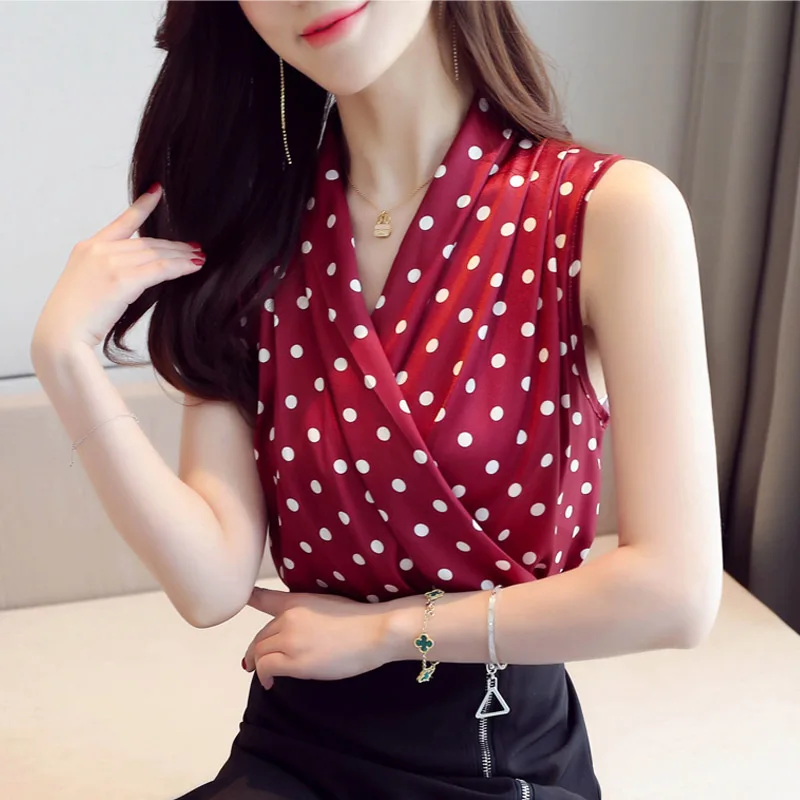 Korean Silk Wonen Blouses Women Sleeveless Satin Blouse Top Summer Woman V Neck Ploka Dot Blouse Shirt Blusas Mujer De Moda 2020