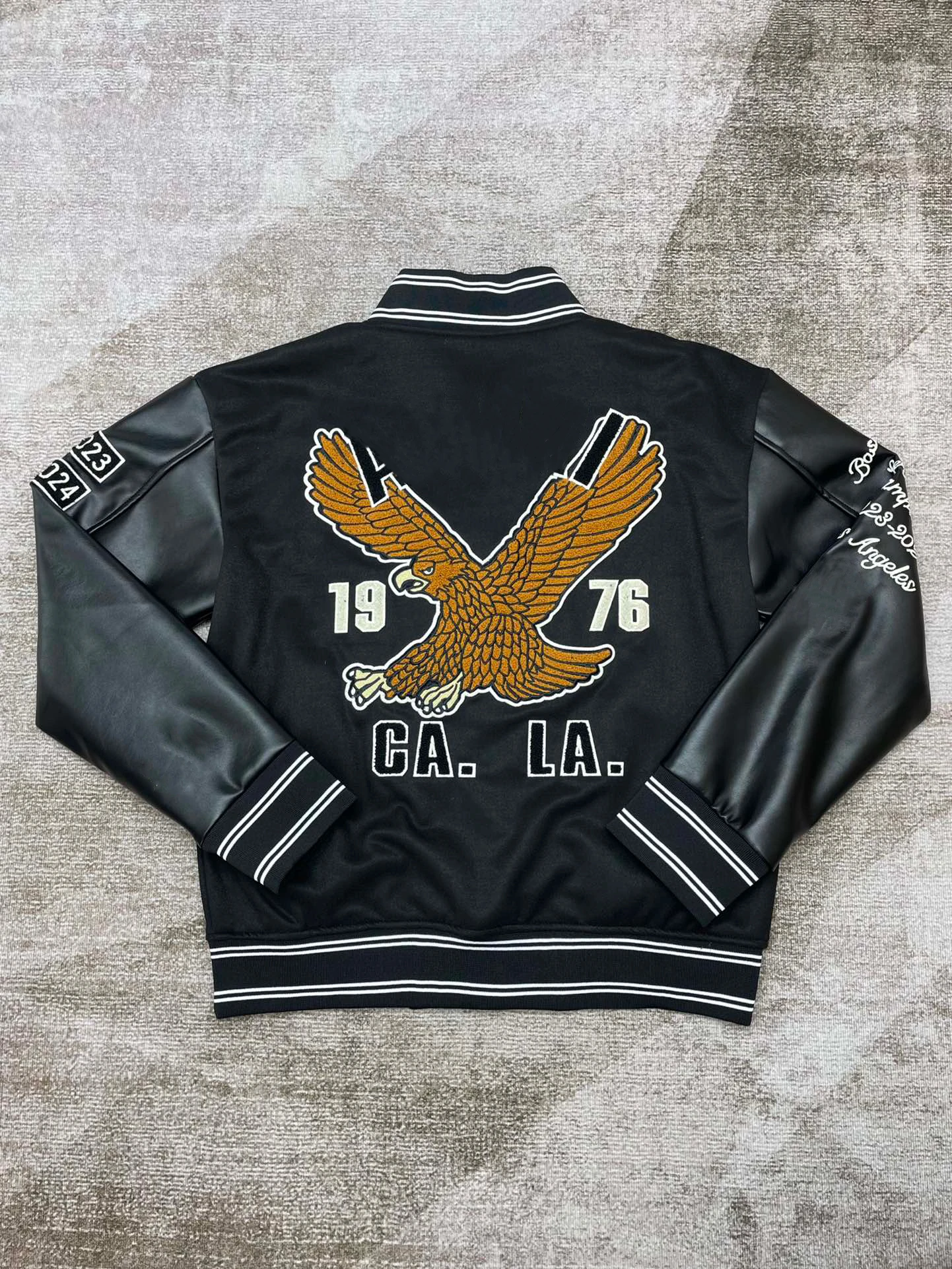 

Winter Casual Versatile Eagle Letter Embroidered Jacket Buttons Cardigan Zip Pocket Patchwork Leather Baseball Jacket