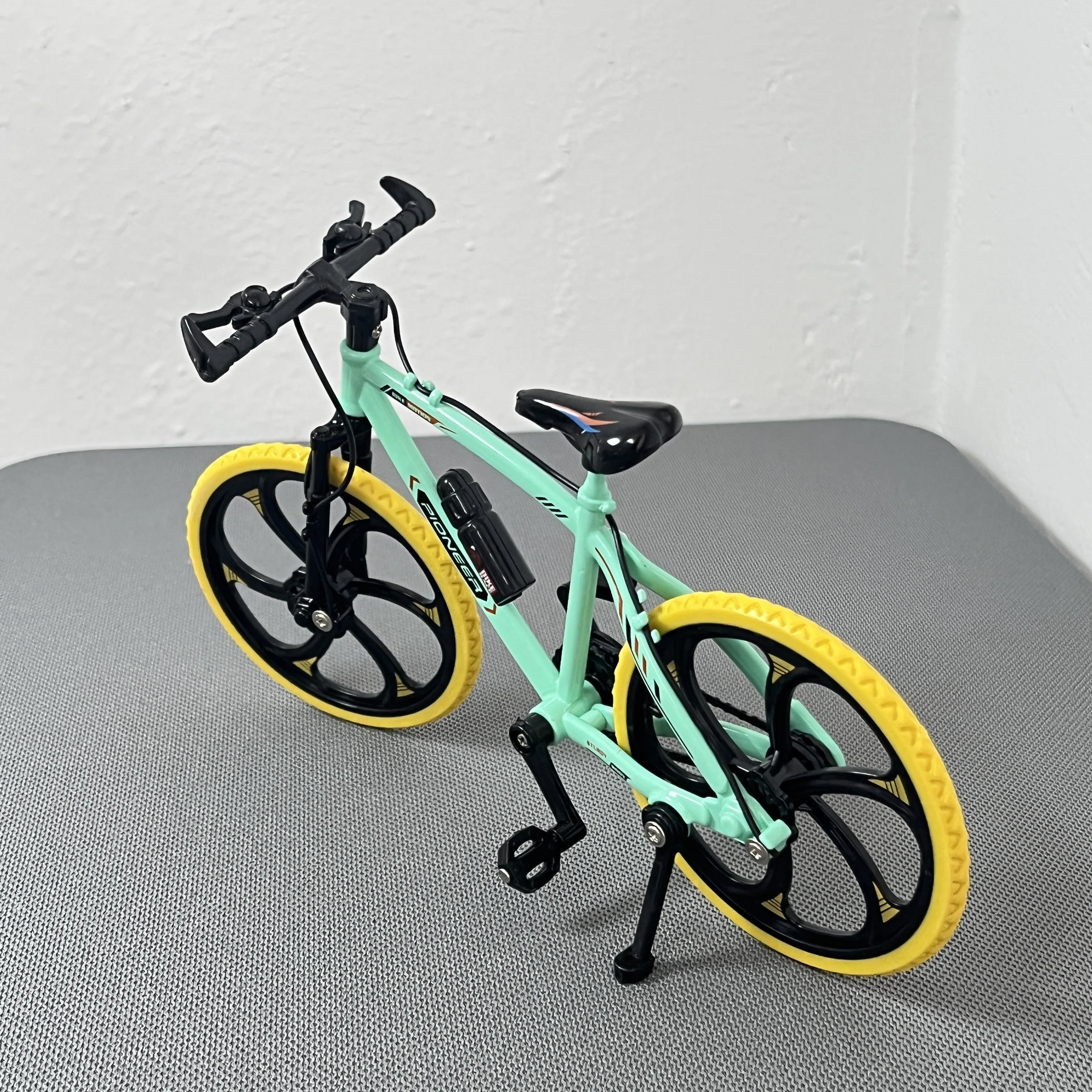 1:8 Mini Model Alloy Bicycle Die-casting Mountain Bike Finger