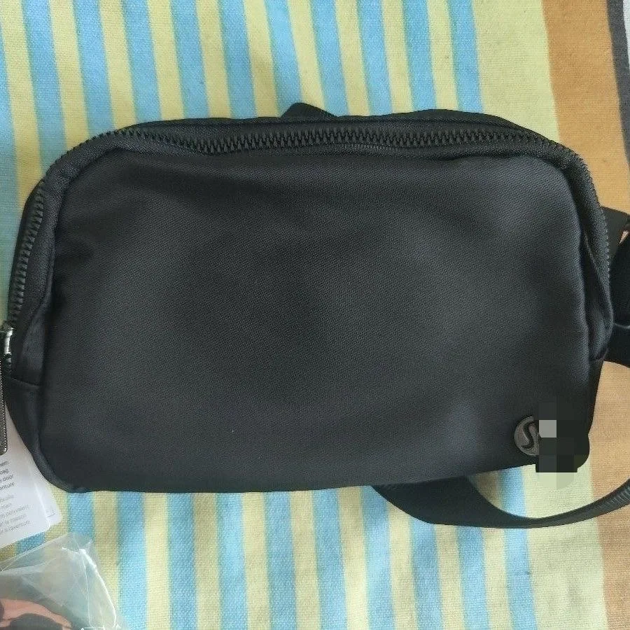 Discover 118+ lululemon bag controversy best kidsdream.edu.vn