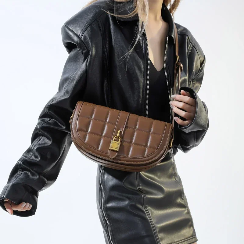 

Luxury Handbag Women Bags Designer Leather Flap Messenger Bag Solid Color Crossbody Shoulder Purse Retro Small Armpit Clutches