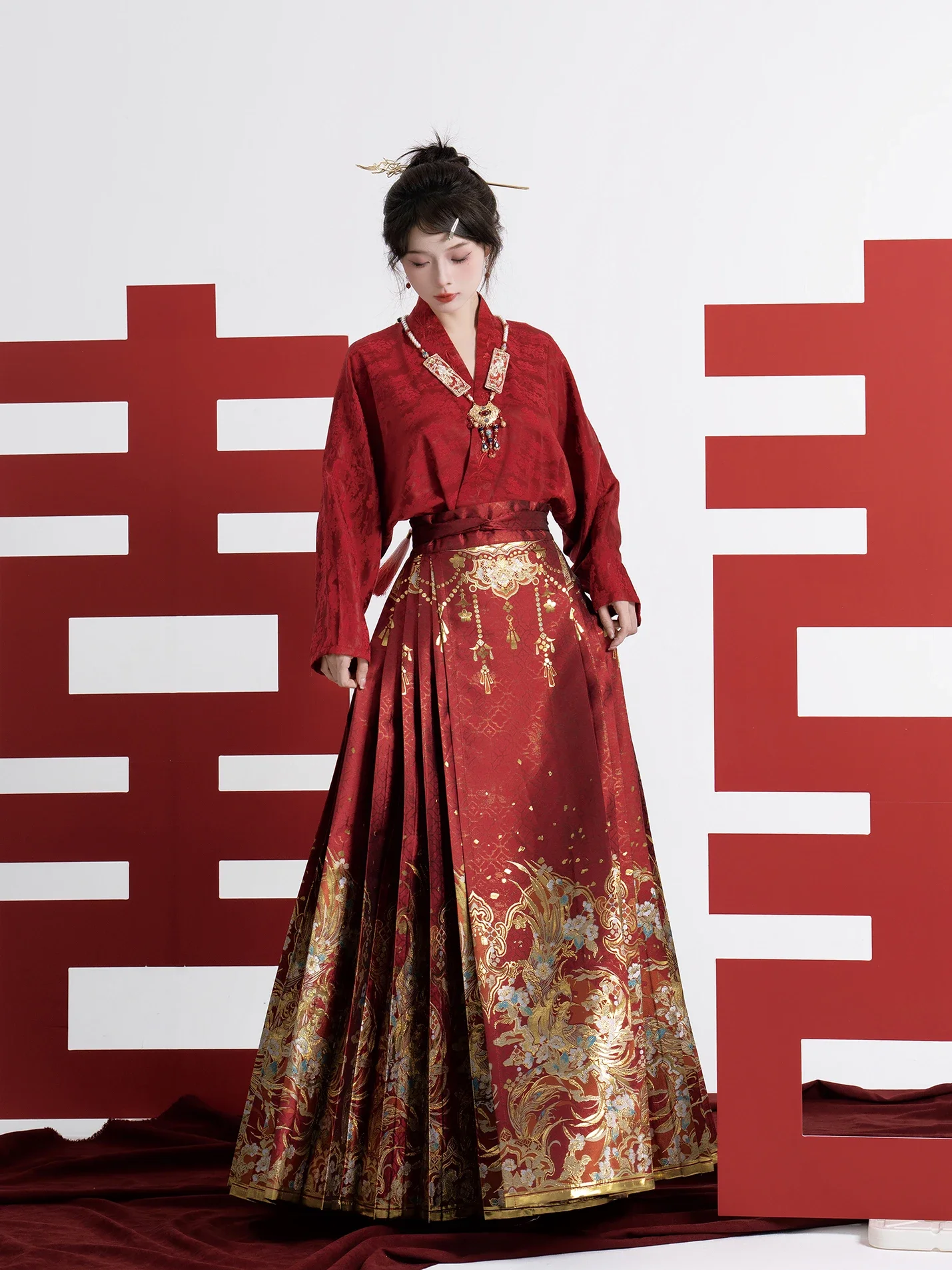 

2024 Engagement Wedding Hanfu Horse Face Skirt Women Chinese Traditional Vintage Ming dynasty Hanfu Pleats Skirt