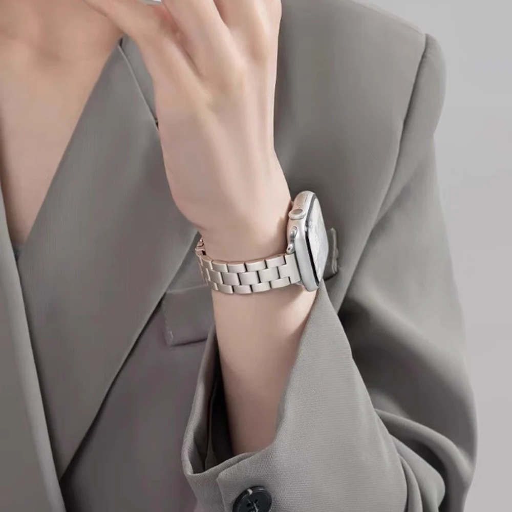 Sleek Multisize Smartwatch Bracelet Strap
