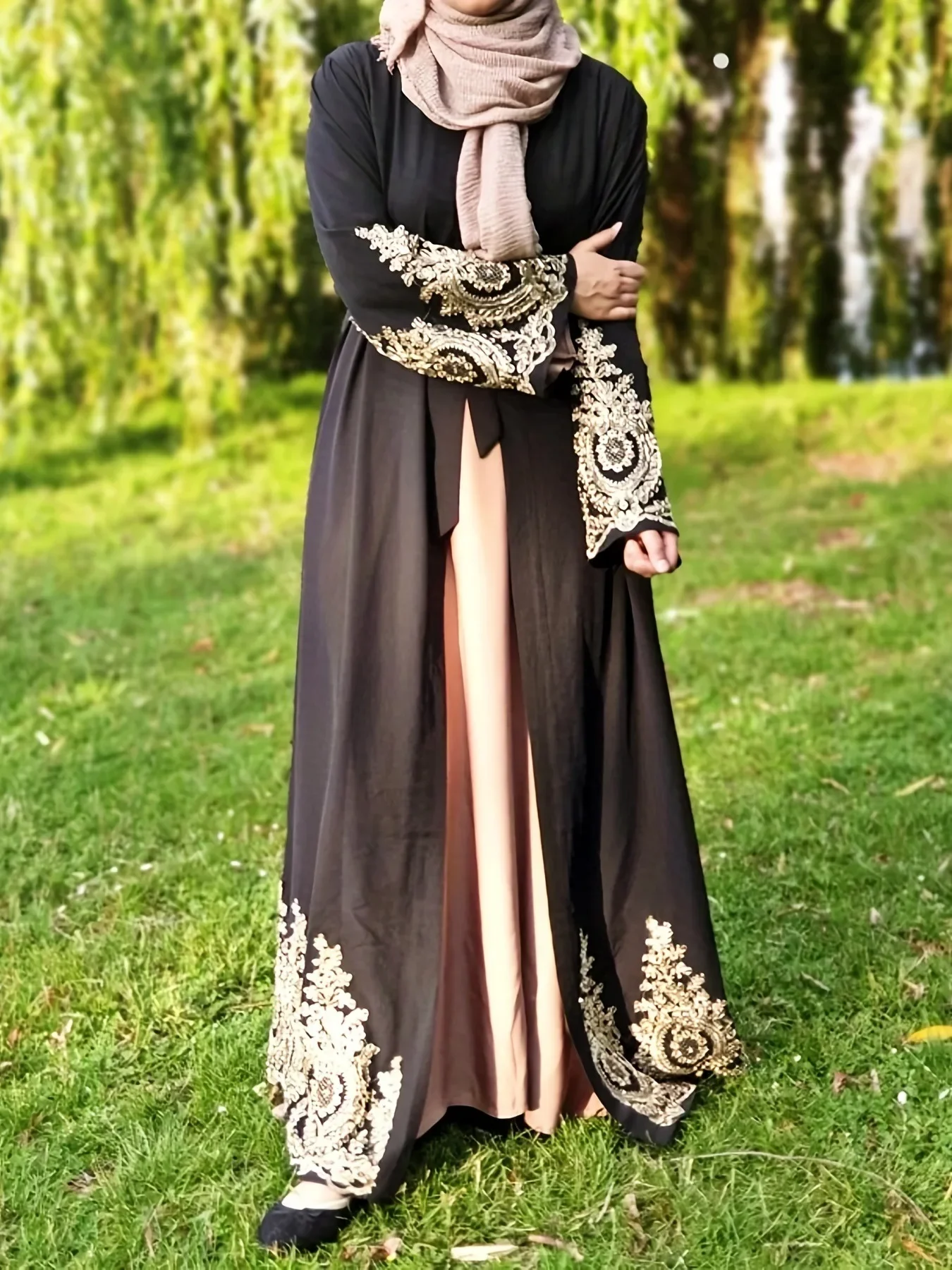 

Middle East Dubai Europe and The United States Lace Splicing Fashion Cardigan Slim Robe Dubai Abaya Tops for Muslim Women Ropa