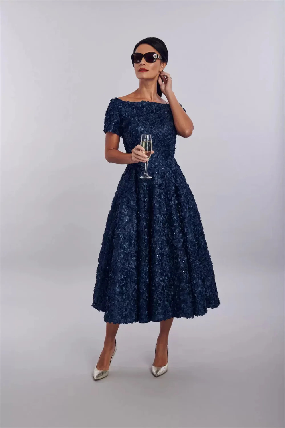 Elegent matka suknia dla panny młodej z krótkim rękawem aplikacja