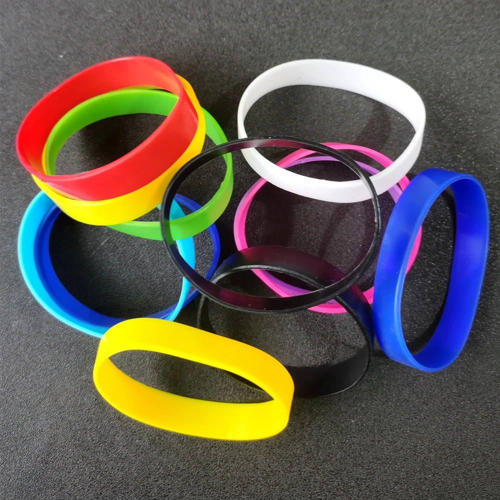 Buy Wholesale China Eco-friendly Rubber Band Plastic Bracelet Manufacture  Low Moq Silicone Bracelets & Silicone Bracelets; Silicone Band at USD 0.082  | Global Sources