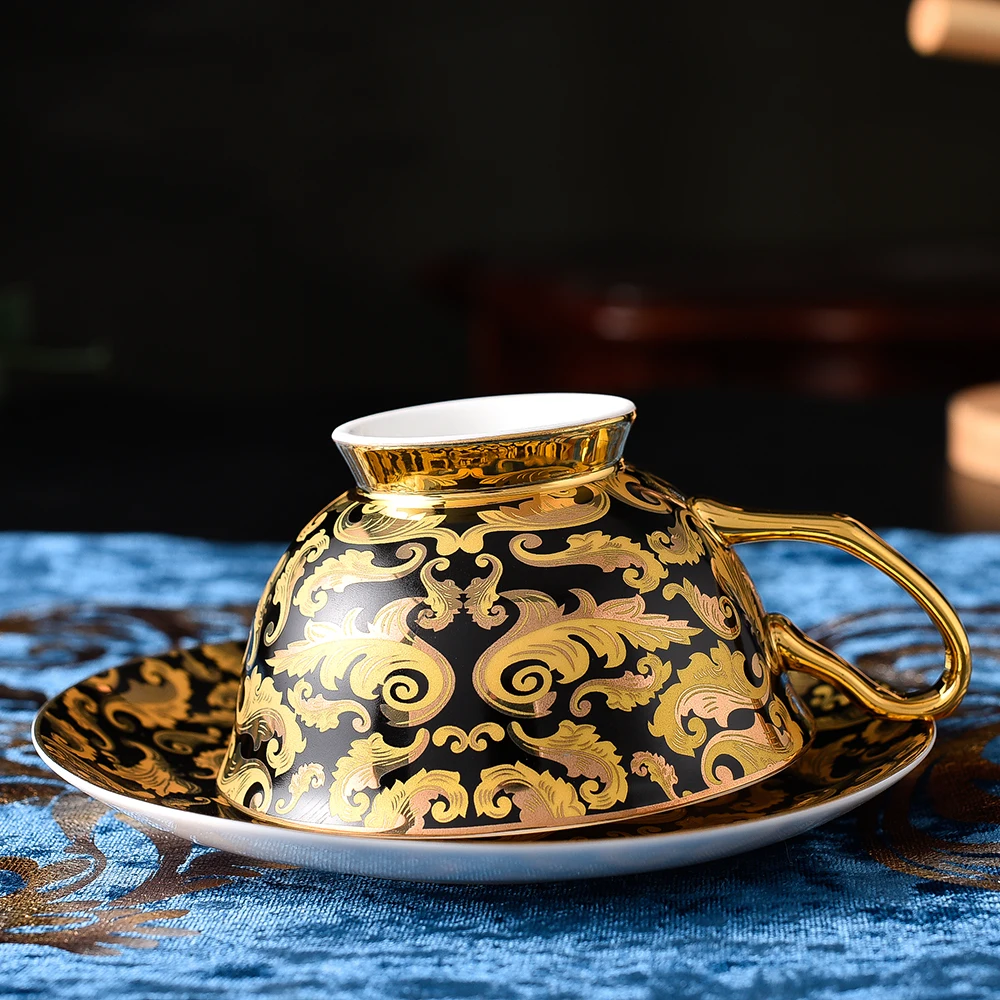 

classificam o copo fino da porcelana do osso com linha de ouro copo de chá especial copo de café cerâmico e pires estilo europeu