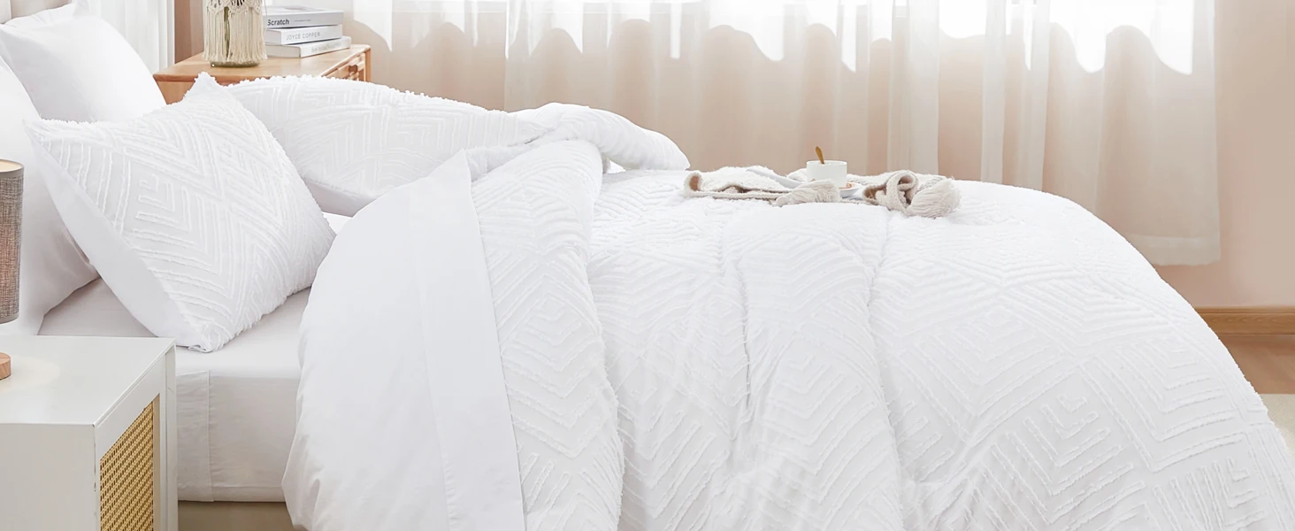 Andency White Tufted Comforter Set 7 Pieces