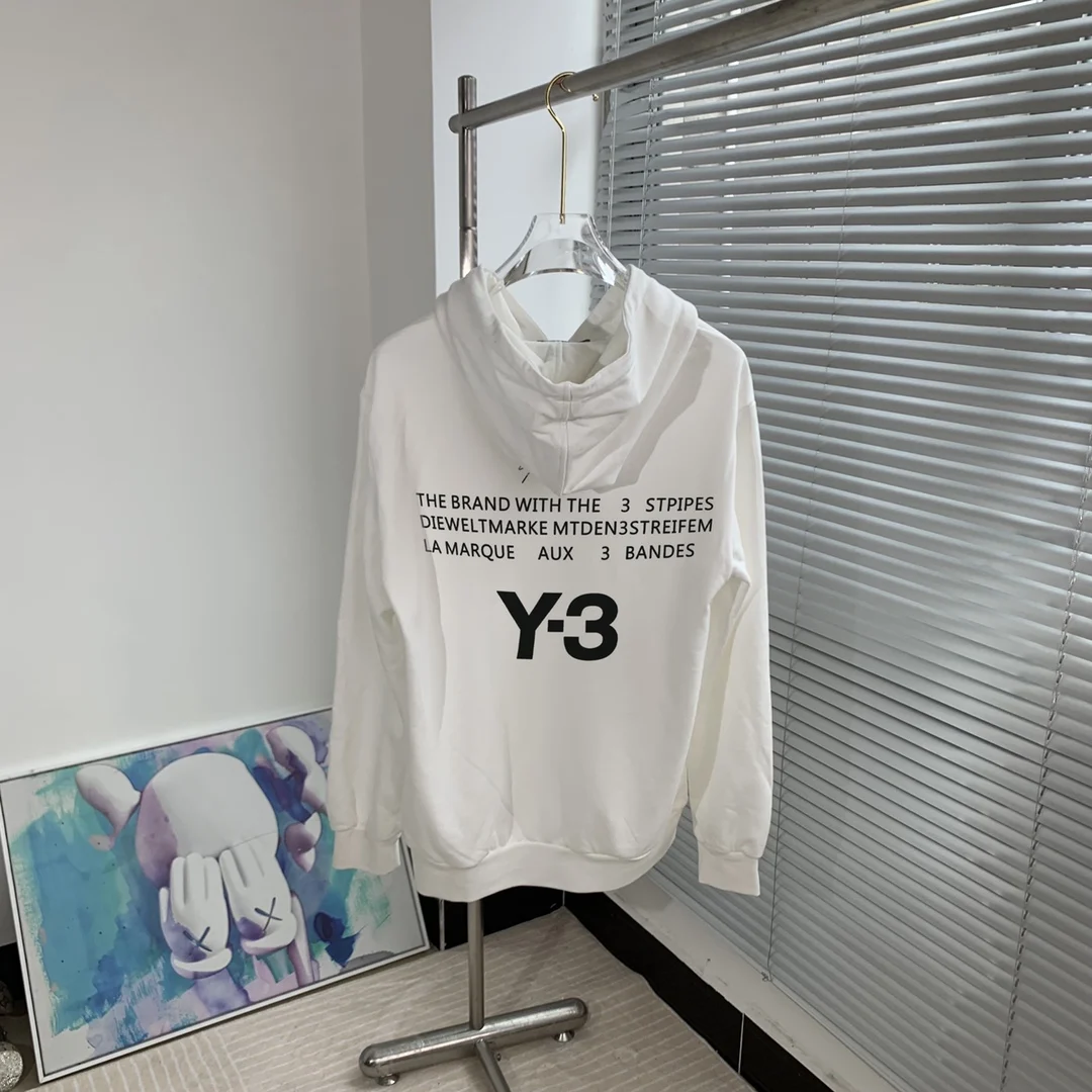 Рисунок 2 - Толстовка Yamamoto Yohji