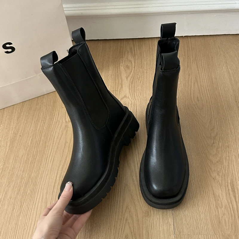 Sooty British-style women's boots 2025 autumn-winter new style fashionable and versatile round-toe short boots with thick soles