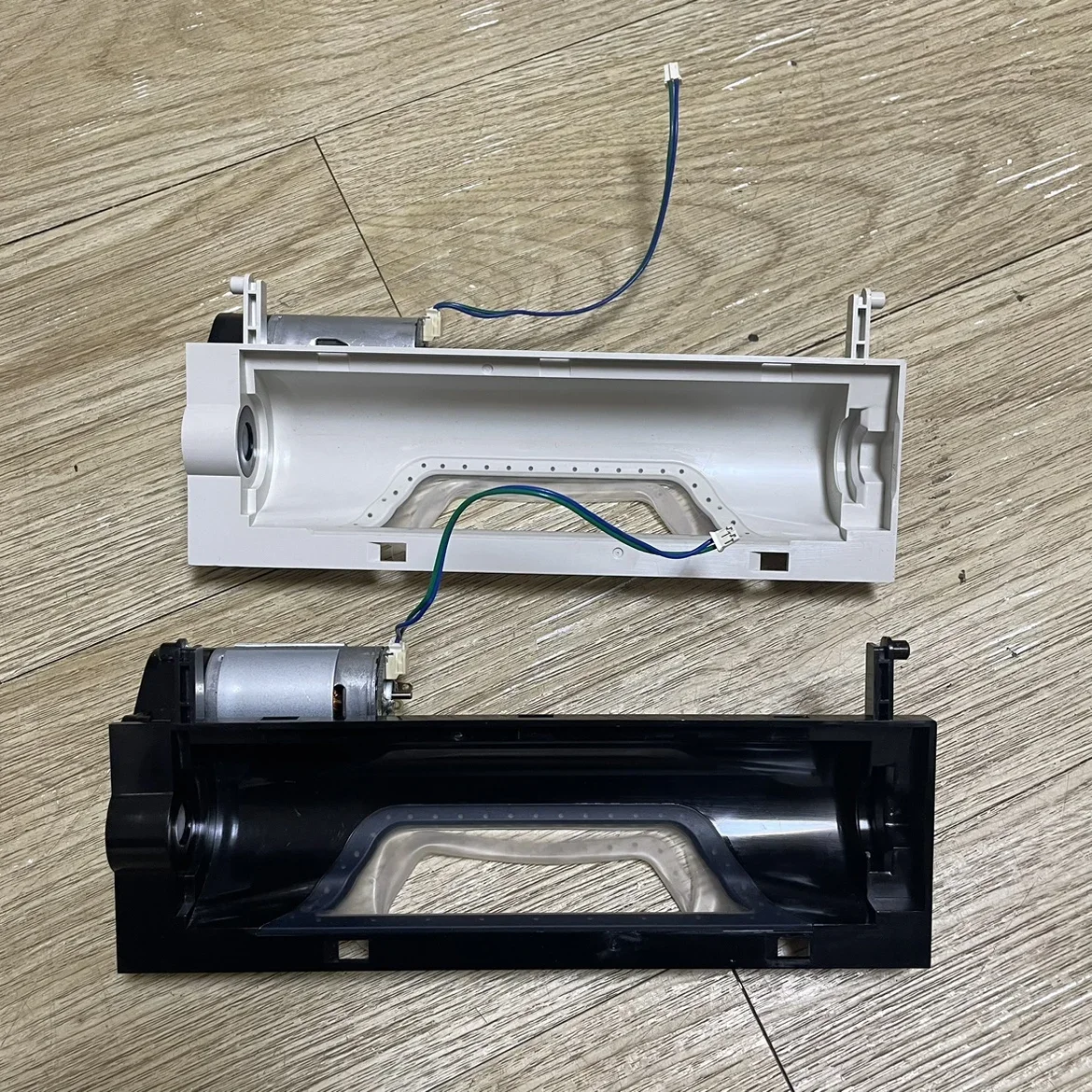 오리지널 로봇 진공 청소기 예비 부품 메인 브러시 프레임 모터, 울테닉 T10, T10 +, T10 플러스용 하우징 어셈블리 포함
