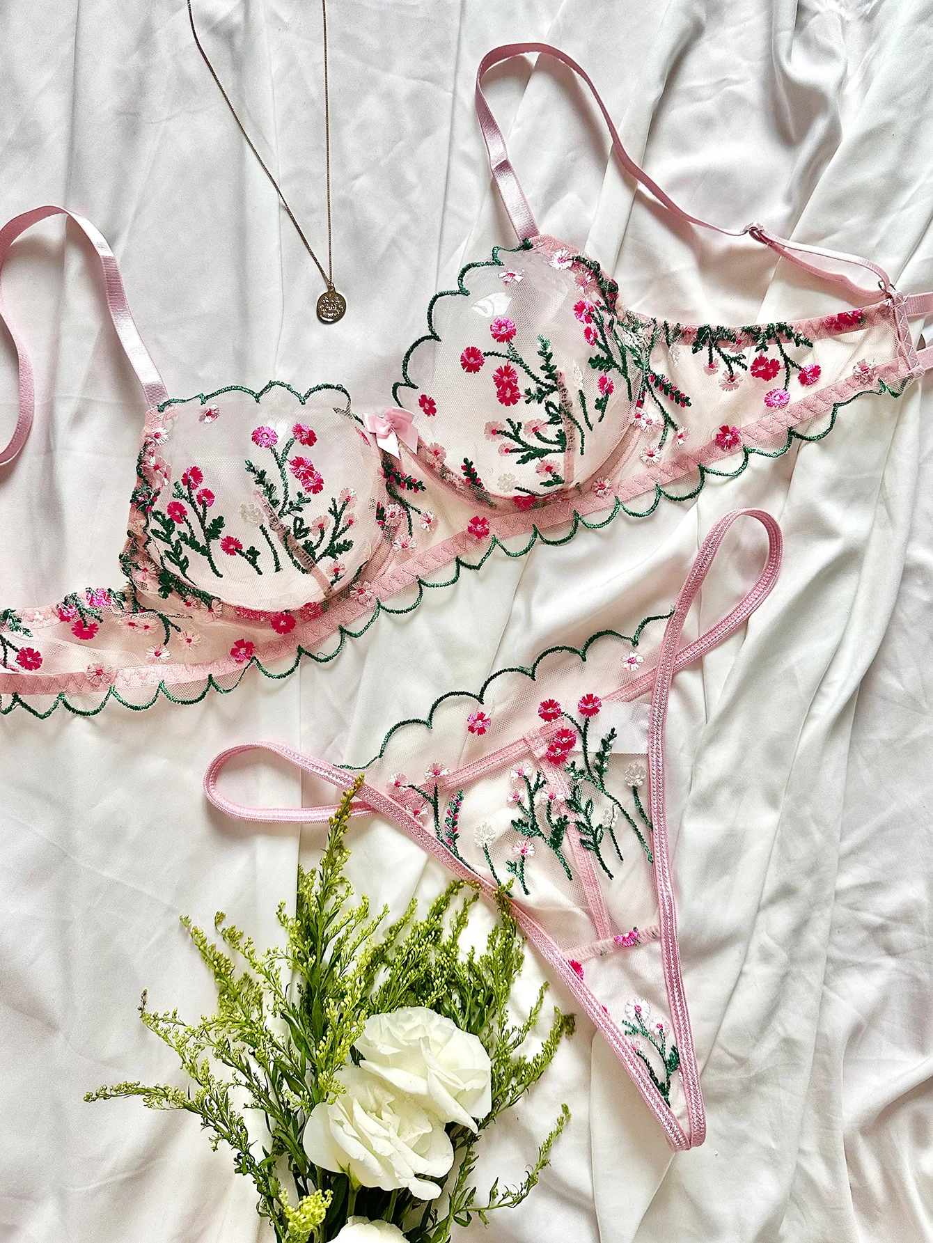 Yimunancy 2-Piece Floral Lingerie Set Women Embroidery Boho Bra + Thong Underwear Set Intimates