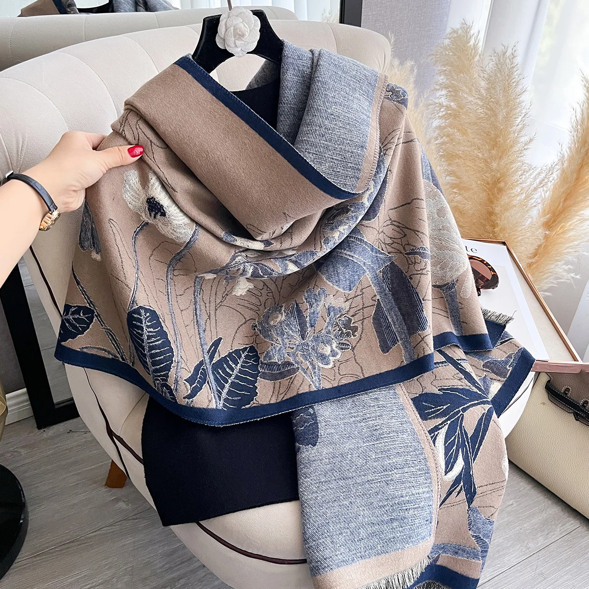 New Brand Butterfly Two-Sided Jacquard Pashmina Scarf Cashmere Warm Fringe  Shawl Winter Outdoor Coldproof Windproof Blanket