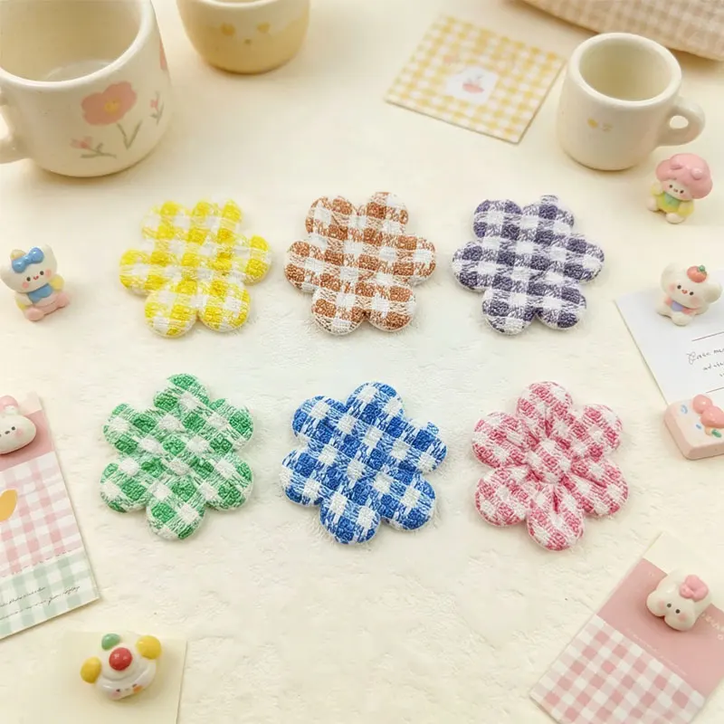 60 Stücke 2 CM Gingham Blume Applikation Gepolsterte Patches Für Kleidung Hut Handwerk Nähzubehör DIY Kopfbedeckungen Haarspangen Bogen Dekor