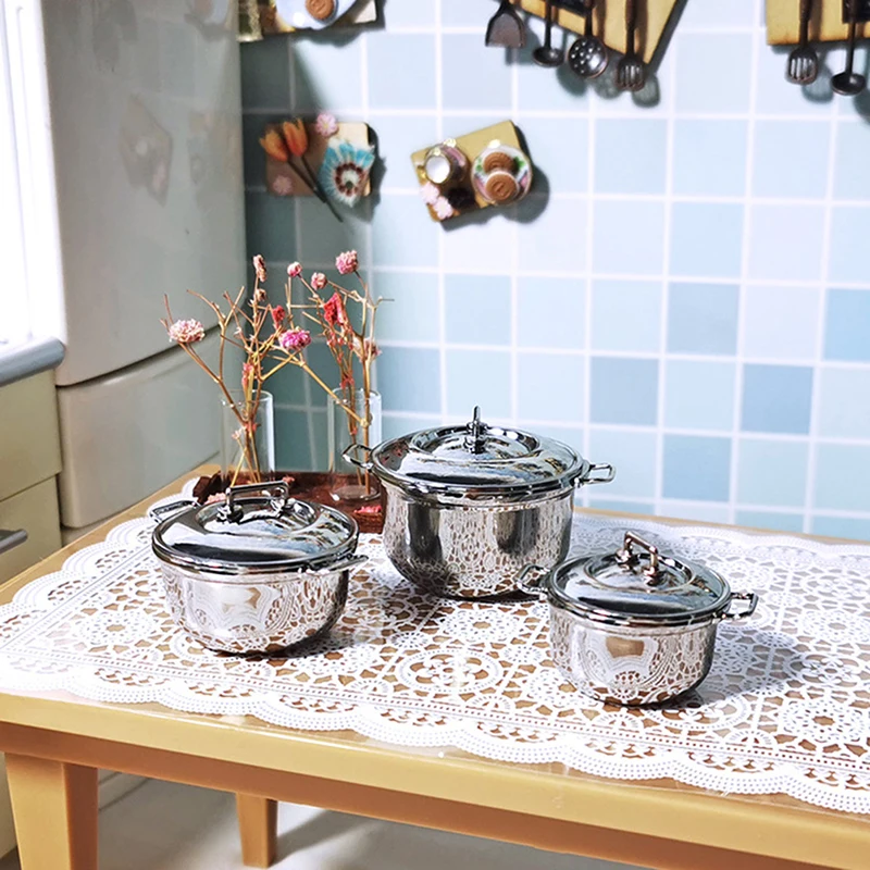 Miniature Metal Casserole Cookware for Dollhouse Kitchen Decor