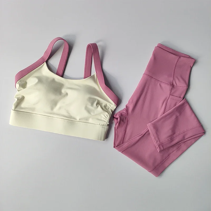thumbnail image 1 of Conjunto de Yoga integrado con franjas de diferente Color de alta intensidad, 2 uds., ropa interior deportiva, mallas deportivas de cintura alta y levantamiento de cadera, 1 of 6