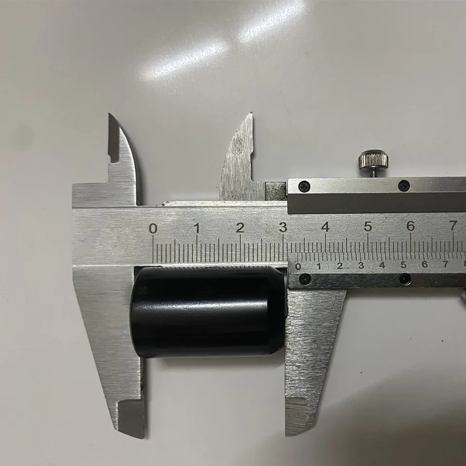 Kit Com 20 Porcas De Roda M12x1.5 - Afinador Cromado Com Chave Inclusa - Para Rodas De Reposição