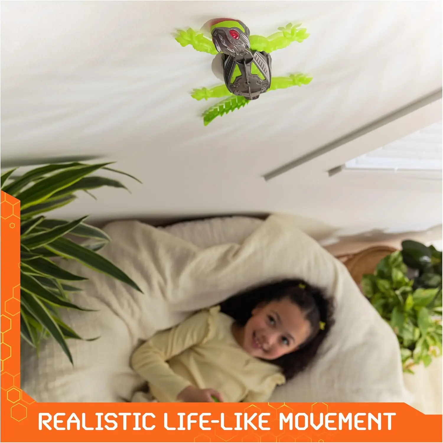 Wall Crawler Gecko, Rechargeable Remote Control Robot Kids Toys, Climbs up Walls for Prank Toys & Games