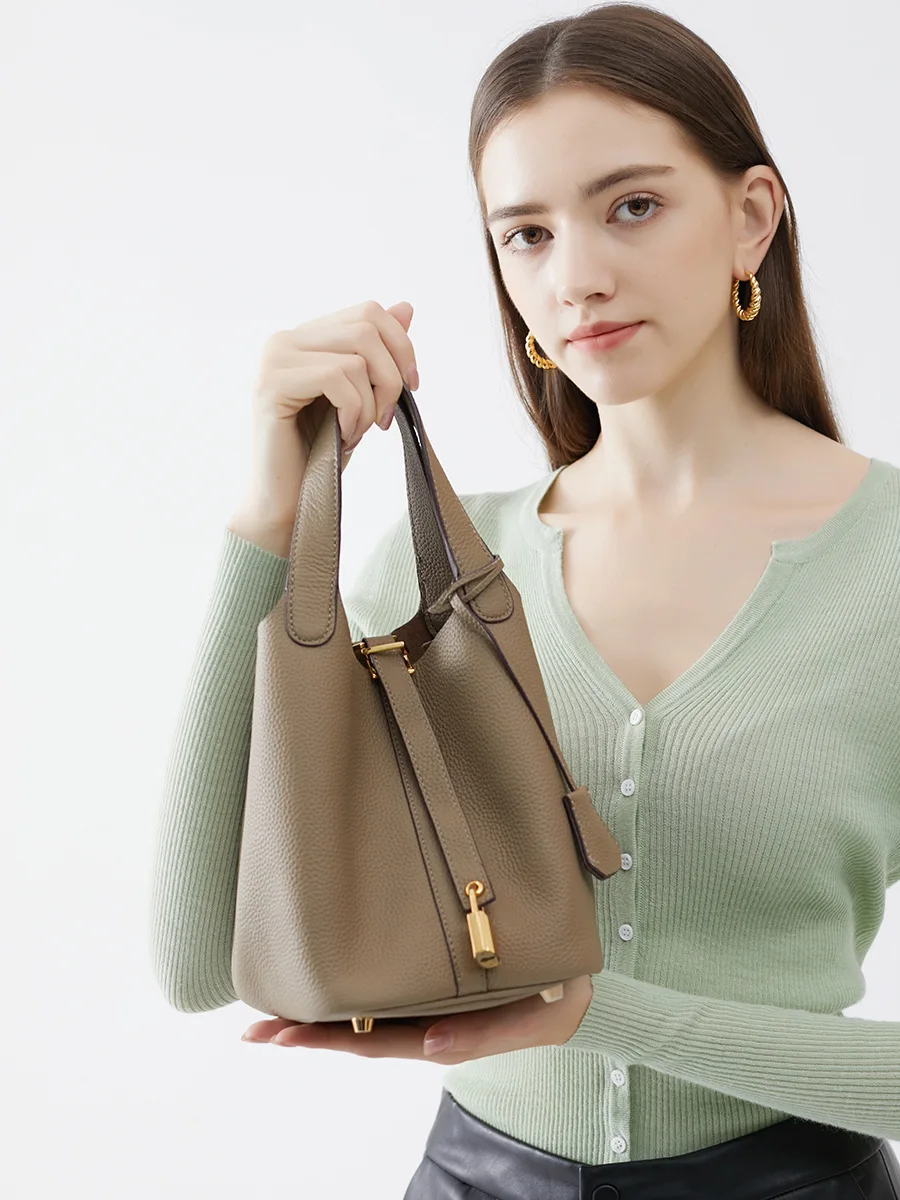 2024 New Women's Bucket Bags High-Quality Genuine Leather Handbags Portable Messenger Bucket Bag Luxury Designer