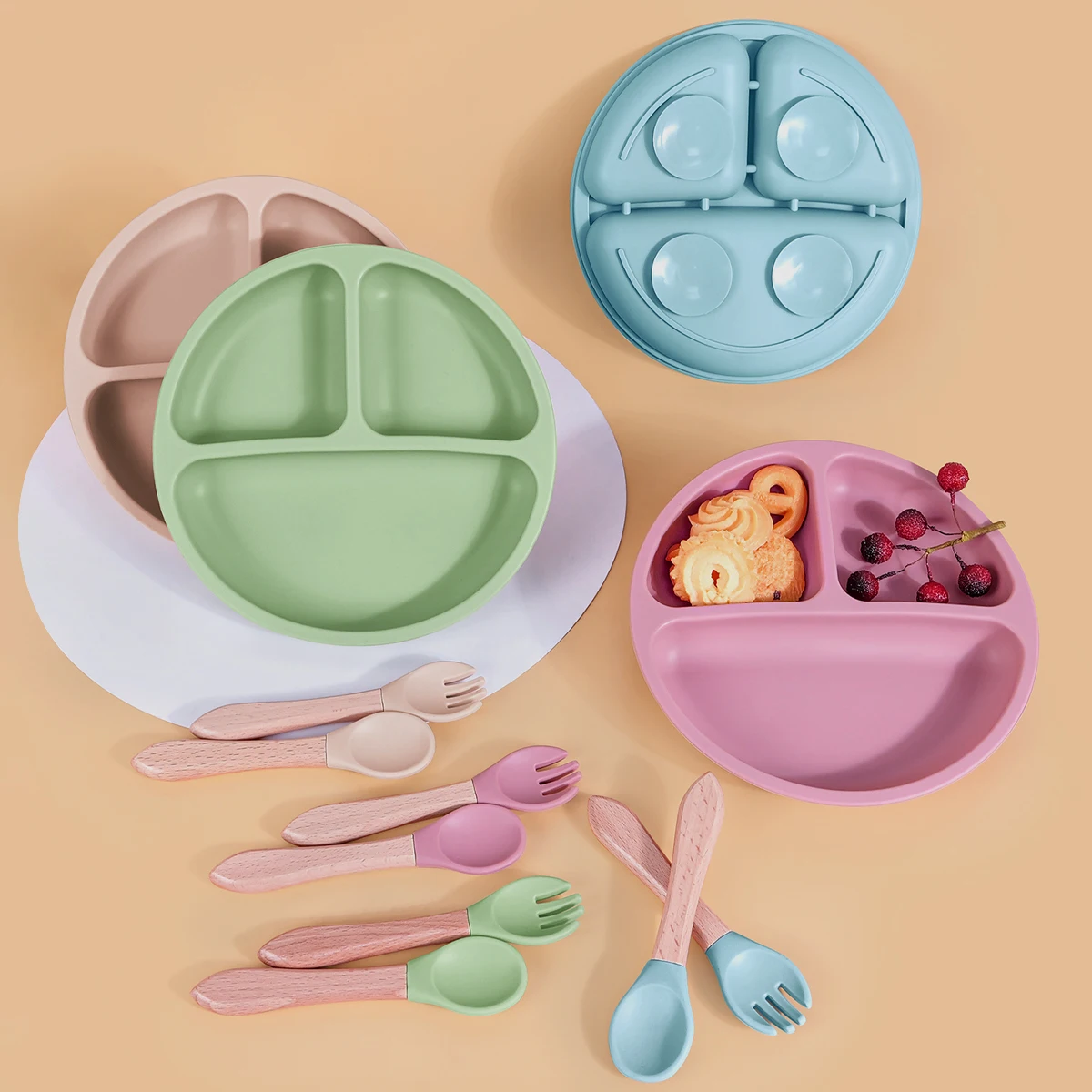 Baby Silicone Feeding Set 3PCS BPA Free Suction Plate Divided Plate Spoon Fork Silicone Bibs Children Tableware Silicone Meal Set Silicone Feeding Set Baby Tableware Set