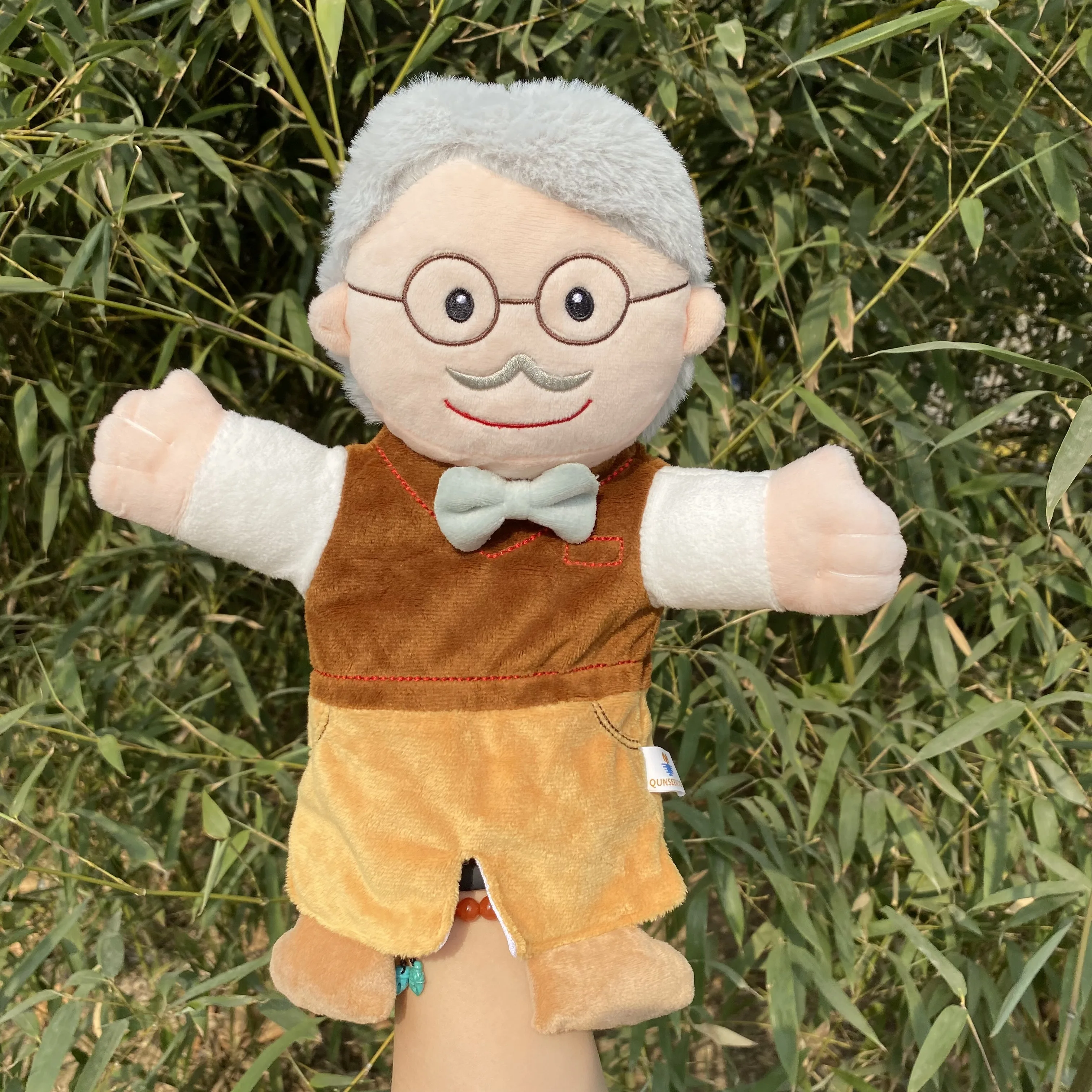 Mouth Move Plush Hand Puppet Grandma Mom Girl Boy Grandpa Dad Family Finger Glove Hand Education Bed Story Learn Funny Toy Dolls hand puppet