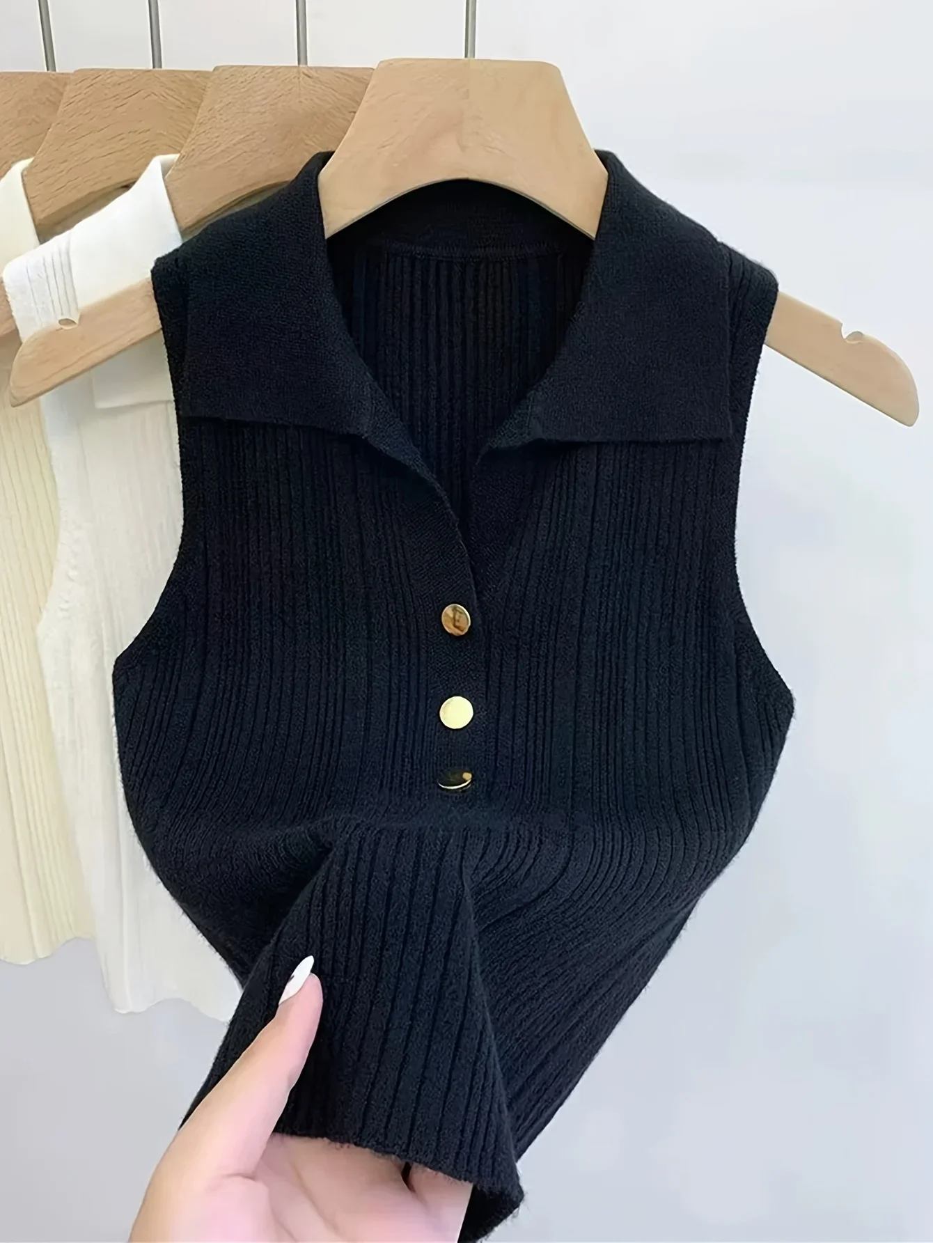 Top Corto da Donna in Maglia a Costine Elasticizzata con Colletto Polo e Bottoni Frontali, Vestibilità Aderente, Stile Tennis Estivo per Ragazze - immagine 4