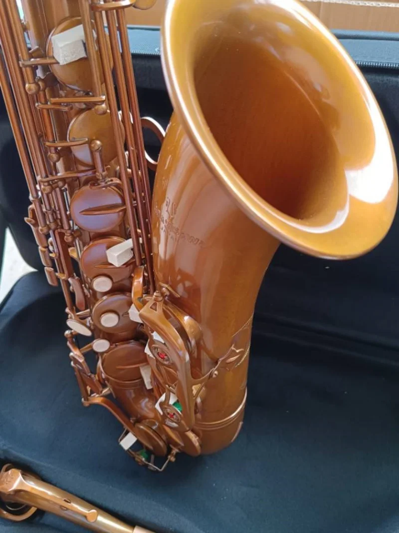 high-quality Tenor Saxophone Antique copper saxophone with box accessories.