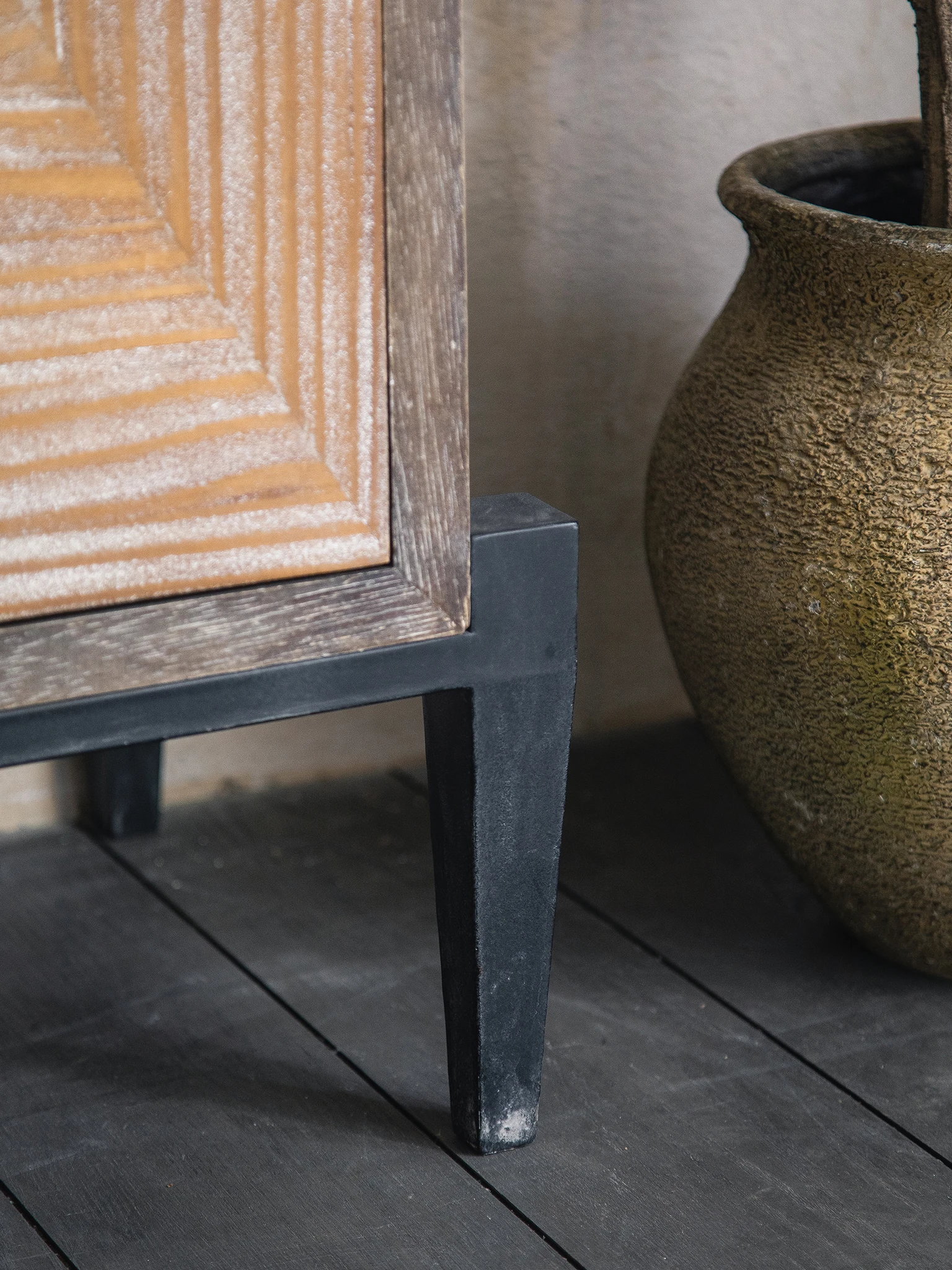 Рисунок 5 - Американский Ретро комод из массива