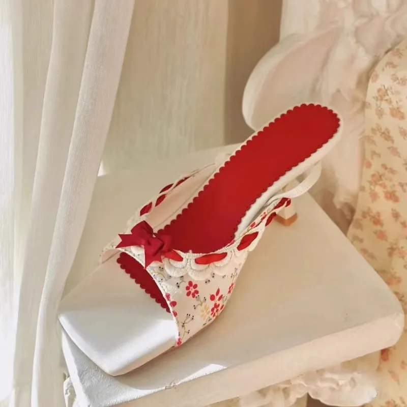 

Bow Embroidered Slippers Elastic Back Strap Medium Low Heel Women Shoes Stiletto Square Open Toe Sandals Sandalias Mujer