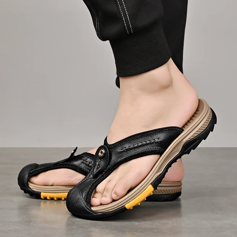 Fashion Sandals Summer Men's Flip Flops New Outdoor Toe Sandals Indoor Non Slip Casual Classic Leather Beach Slippers 38-46