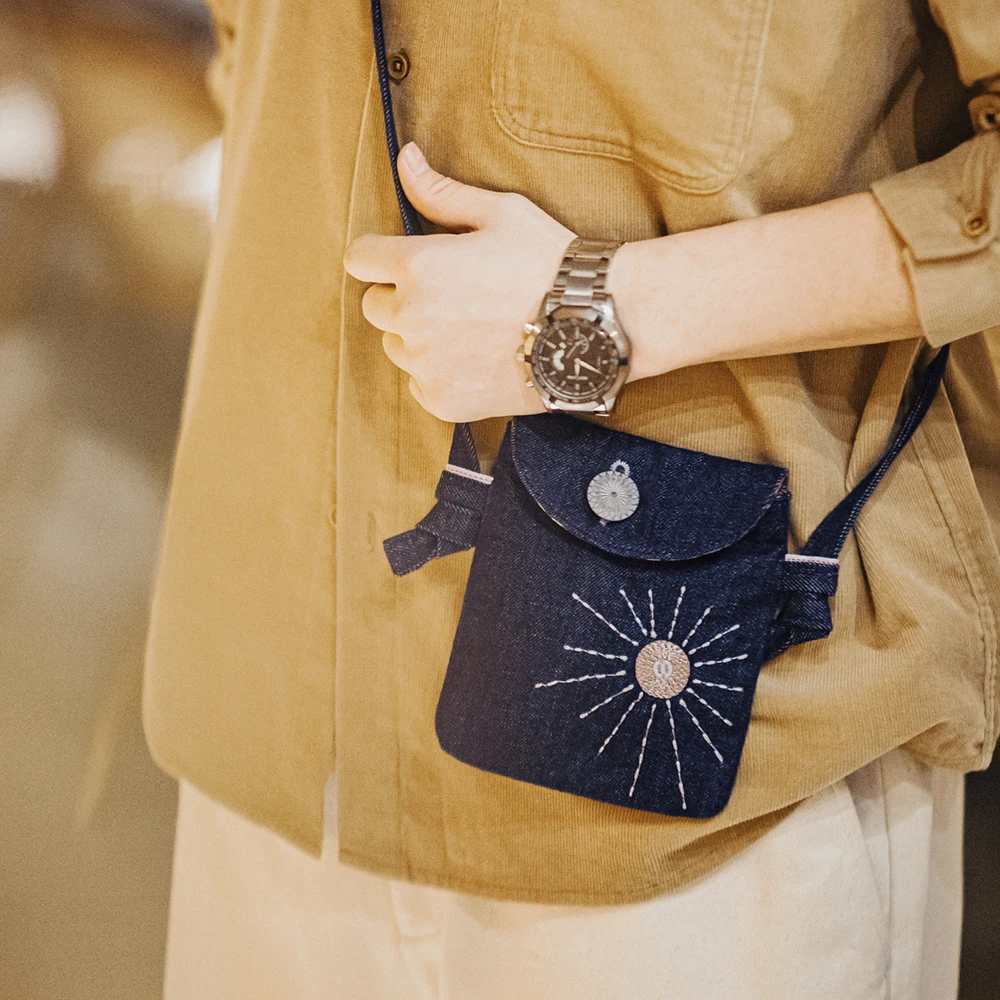 Vintage Embroidered Denim Messenger Bag Ethnic Style Patchwork Mobile Phone Bags Unisex Versatile Small Accessory