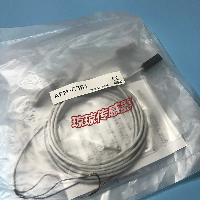 

New original YAMATAKE proximity switch APM-C3A1 APM-C3B1 APM-D3B1 APM-D3B1-003 APM-D3B1-017 APM-D3A1