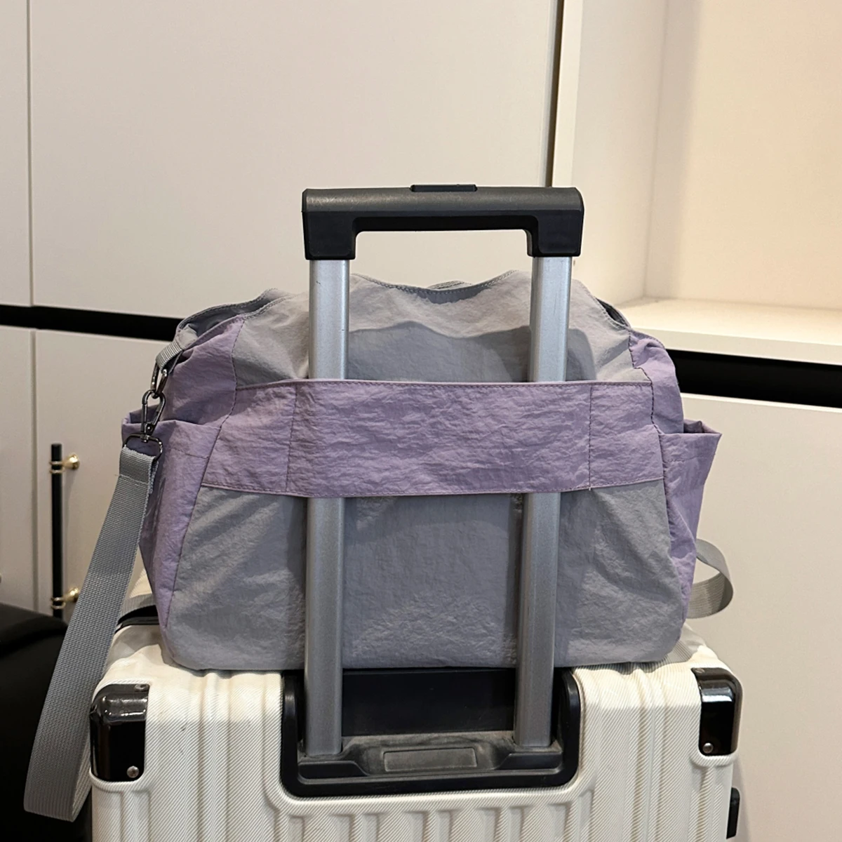 Niche Design High-End Shoulder Bag, Lazy Style Handbag for Commuting to Work, Large Capacity Tote Bag for Female Students Attending Classes