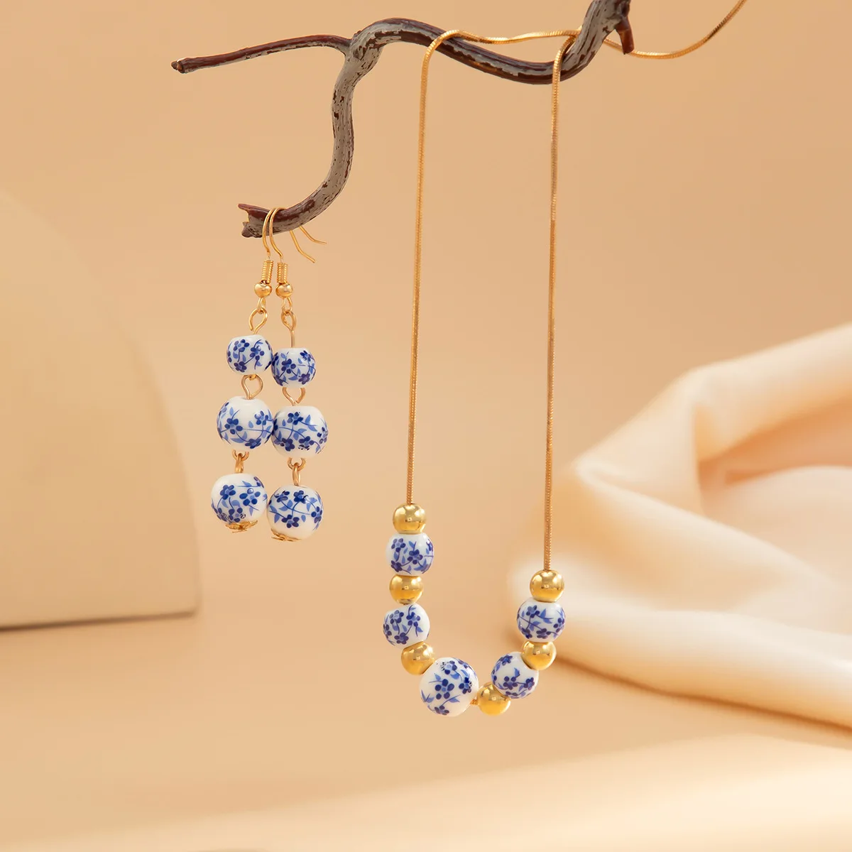Blue and White Porcelain Beads Drop Earrings for Women Blue White Floral Porcelain Bead Gold Ball Necklace Femal Wed Jewelry Set