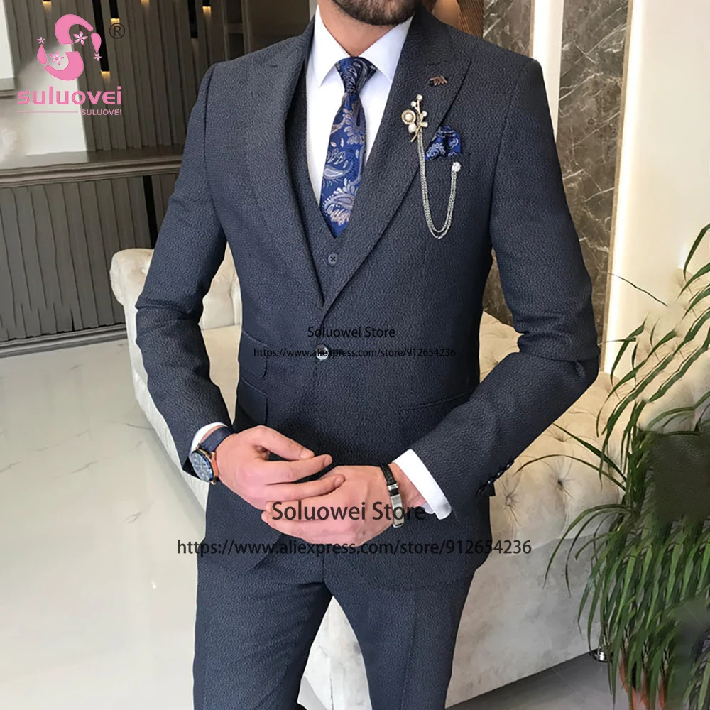 

Fashion Peaked Lapel Suits For Men Slim Fit 3 Piece Jacket Vest Pants Set Male Business Blazer Formal Party Groom Wedding Tuxedo
