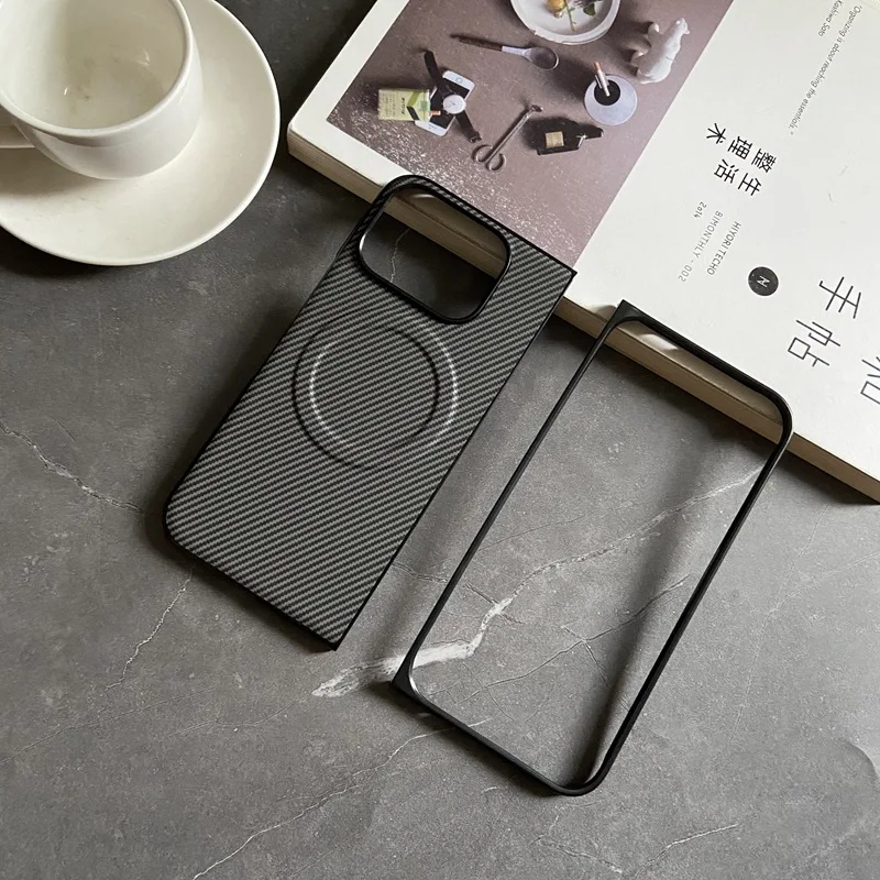 Magnetic Carbon Fiber Soft TPU Folding Case with Magsafe Charge for Google Pixel 9 Pro – Anti-Knock Protection