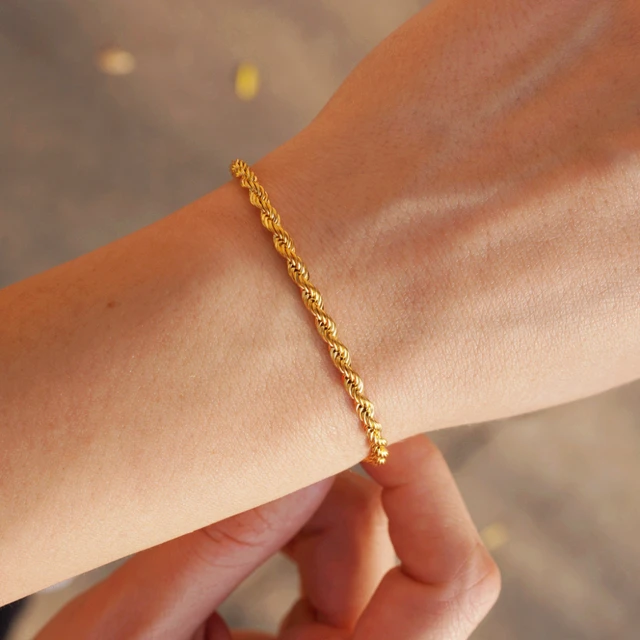 Everyday Dainty Bead and Chain Bracelet in Gold | Uncommon James