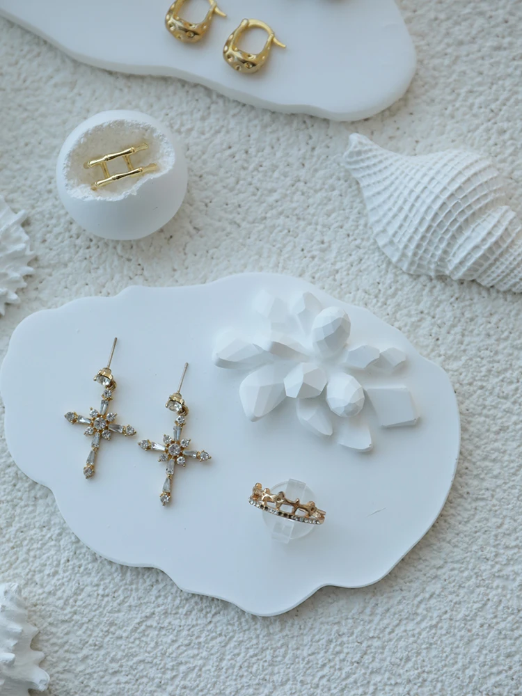 Jewelry display rack, white gypsum jewelry tray, ring holder, jewelry earrings display, shooting props, creative ornaments