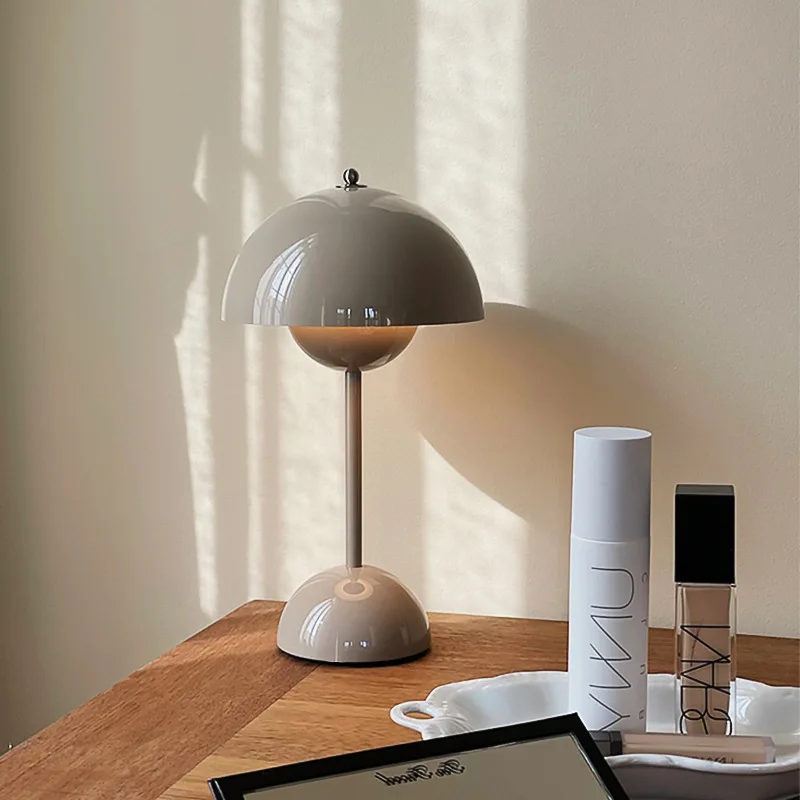 Mushroom Flower Bud LED Table Lamp Creative Top Touch Switch Night Light Modern Nordic Style Living Room Bedroom Decoration