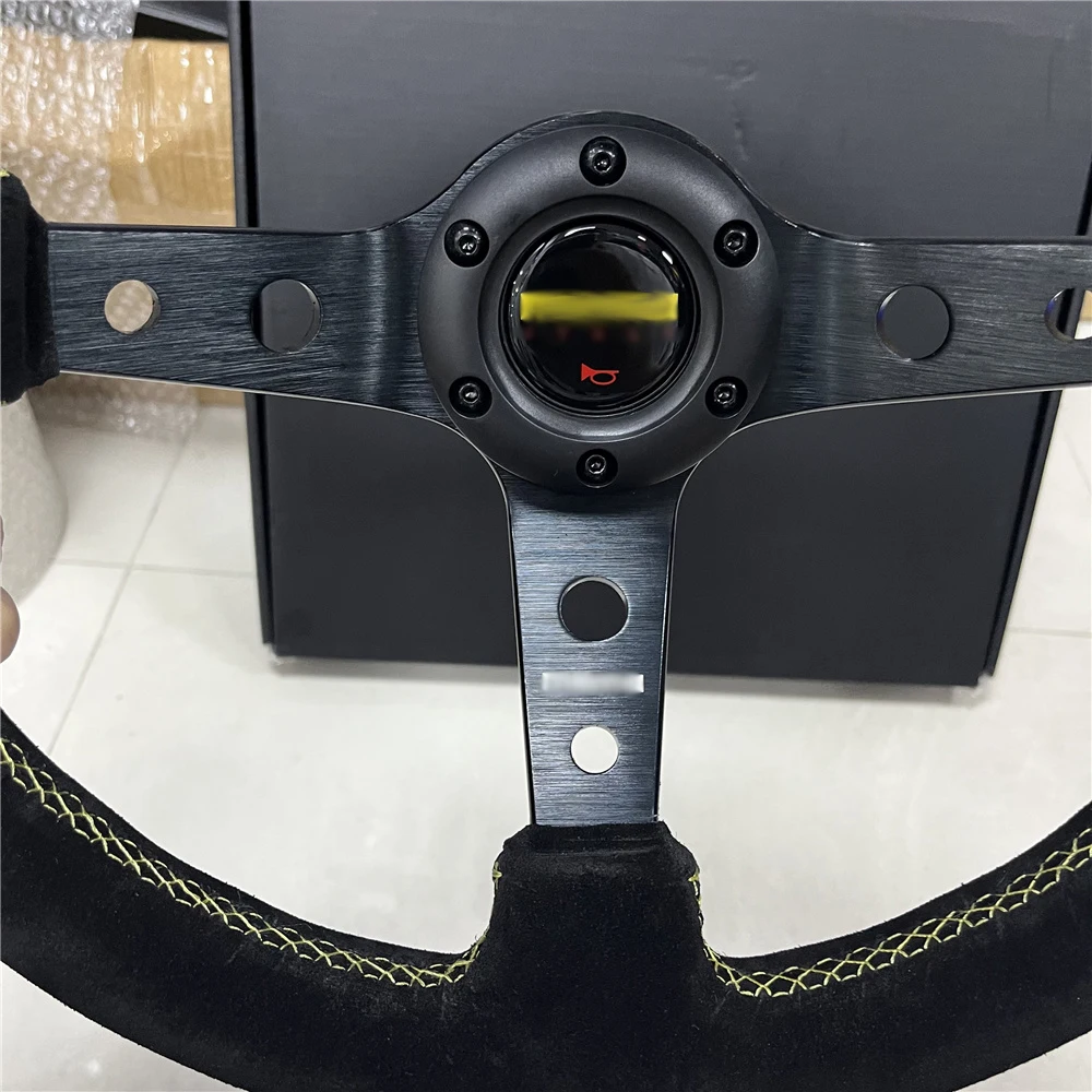 モモ MOMO ブラックエディション ディープコーン ステアリング 14インチ モモスエードレザーディープコーン、シルバーステッチとボタン
