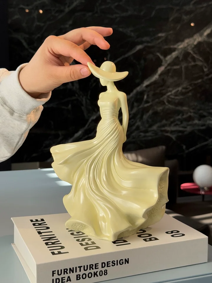 WSHYUFEI Gift From Spring for Yourself  Girl Wearing Dress Home Decor High-End Resin Crafts Mother's Day Gift Office Decoration 6