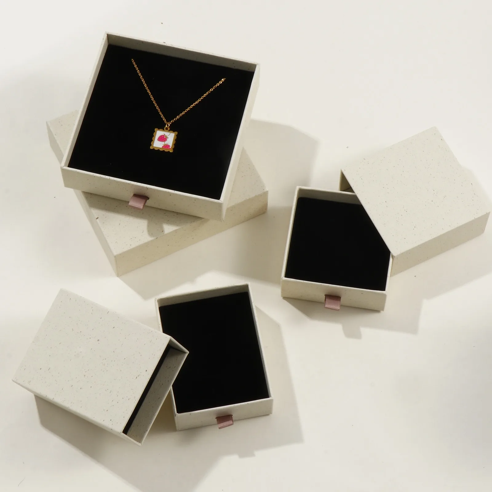 2pcs 8Seasons Paper Pull-Out Drawer Jewelry Gift Box Square Creamy-White For Ring Necklace Bracelets Earrings Gift Packing Box