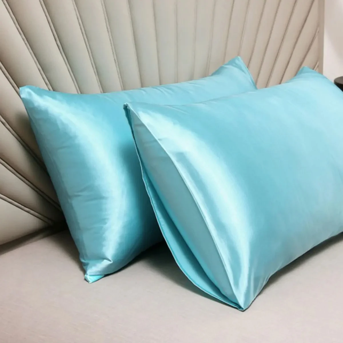 Juste de coussin en satin soyeux, taie d'oreiller confortable, décoration d'intérieur, vente en gros, 100%