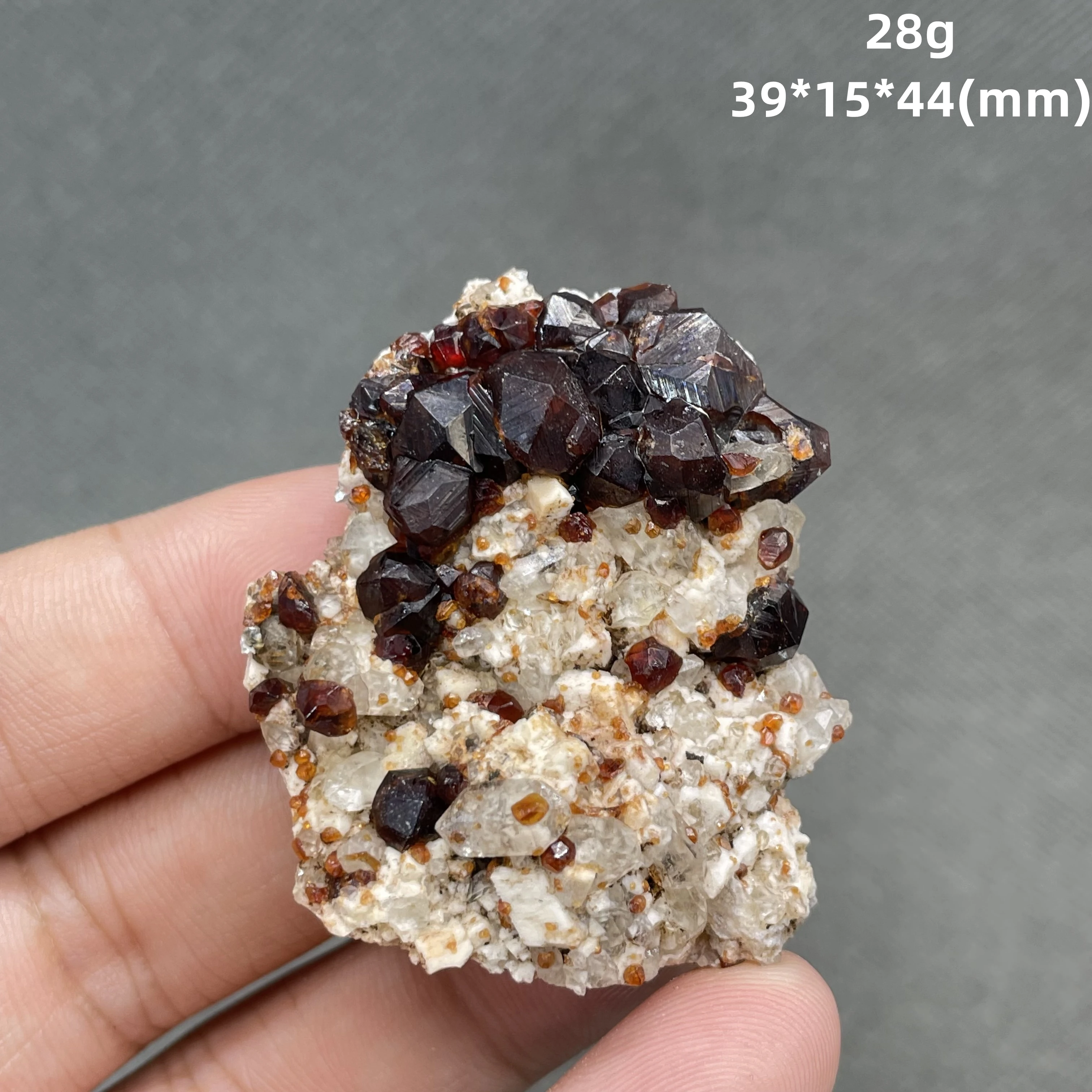 BEST! 100% Natural garnet and crystal mineral specime stones and crystals healing crystals quartz