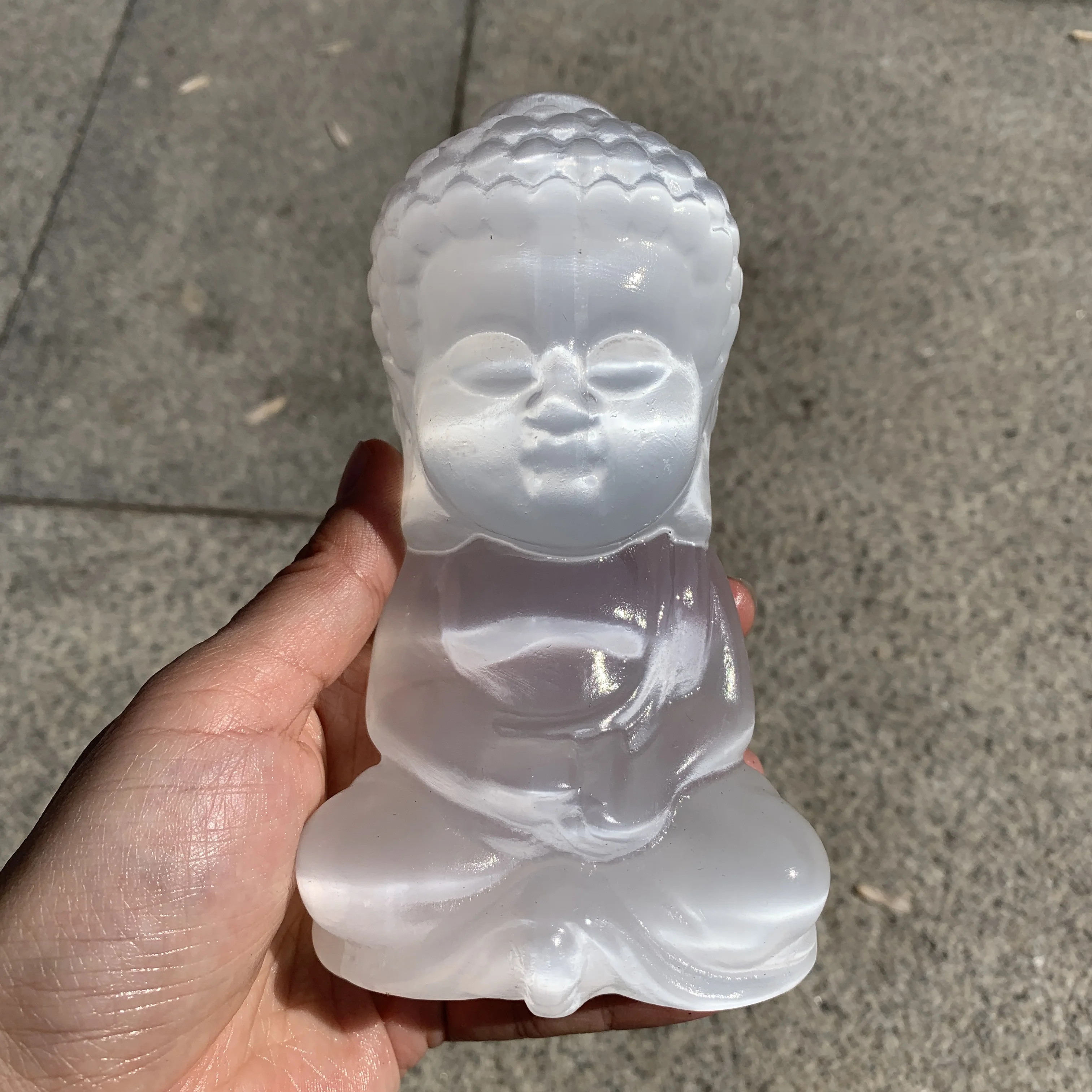 

Natural Selenite Buddha Figures Gypsum crystal Buddha Statue for Table Desk Decor Gift