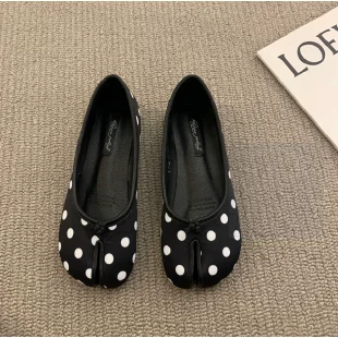 PolkaDotBlack