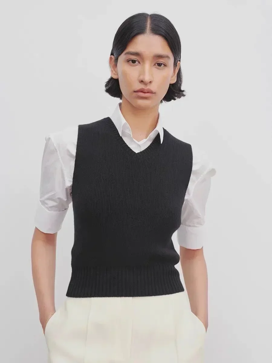

2023 Early Autumn New V-neck Knitted Vest Women's Sleeveless Wool Top